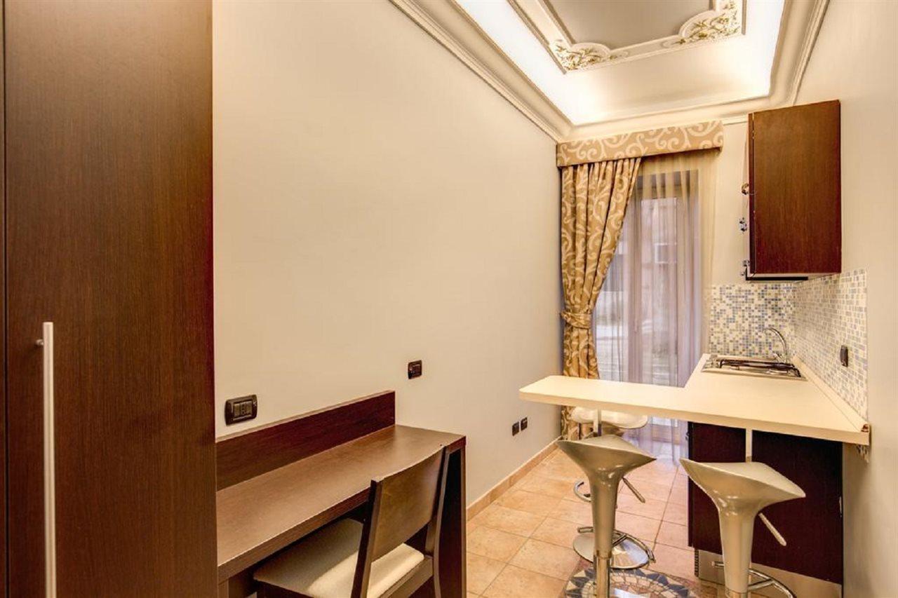 The Strand Hotel Roma Esterno foto