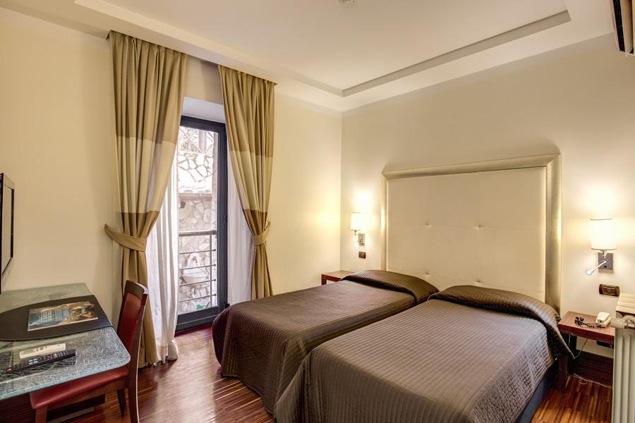 The Strand Hotel Roma Esterno foto
