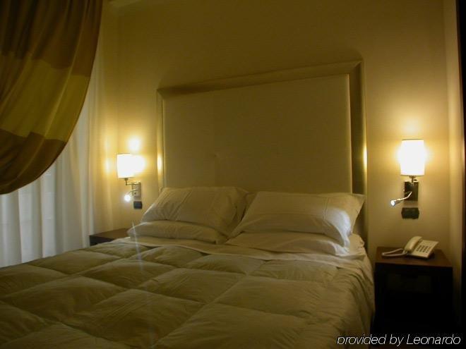 The Strand Hotel Roma Camera foto