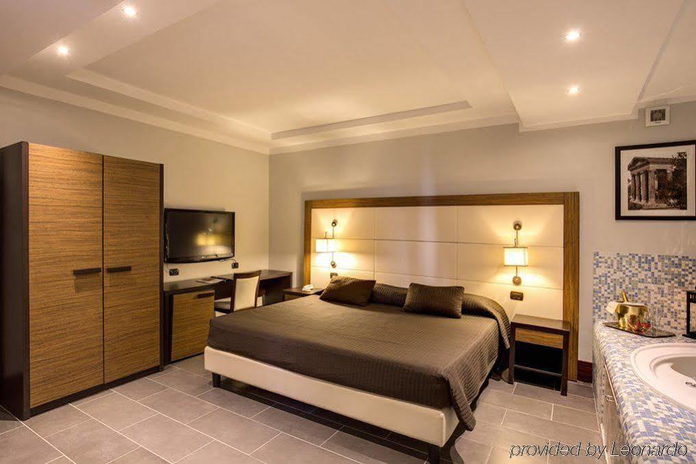 The Strand Hotel Roma Esterno foto