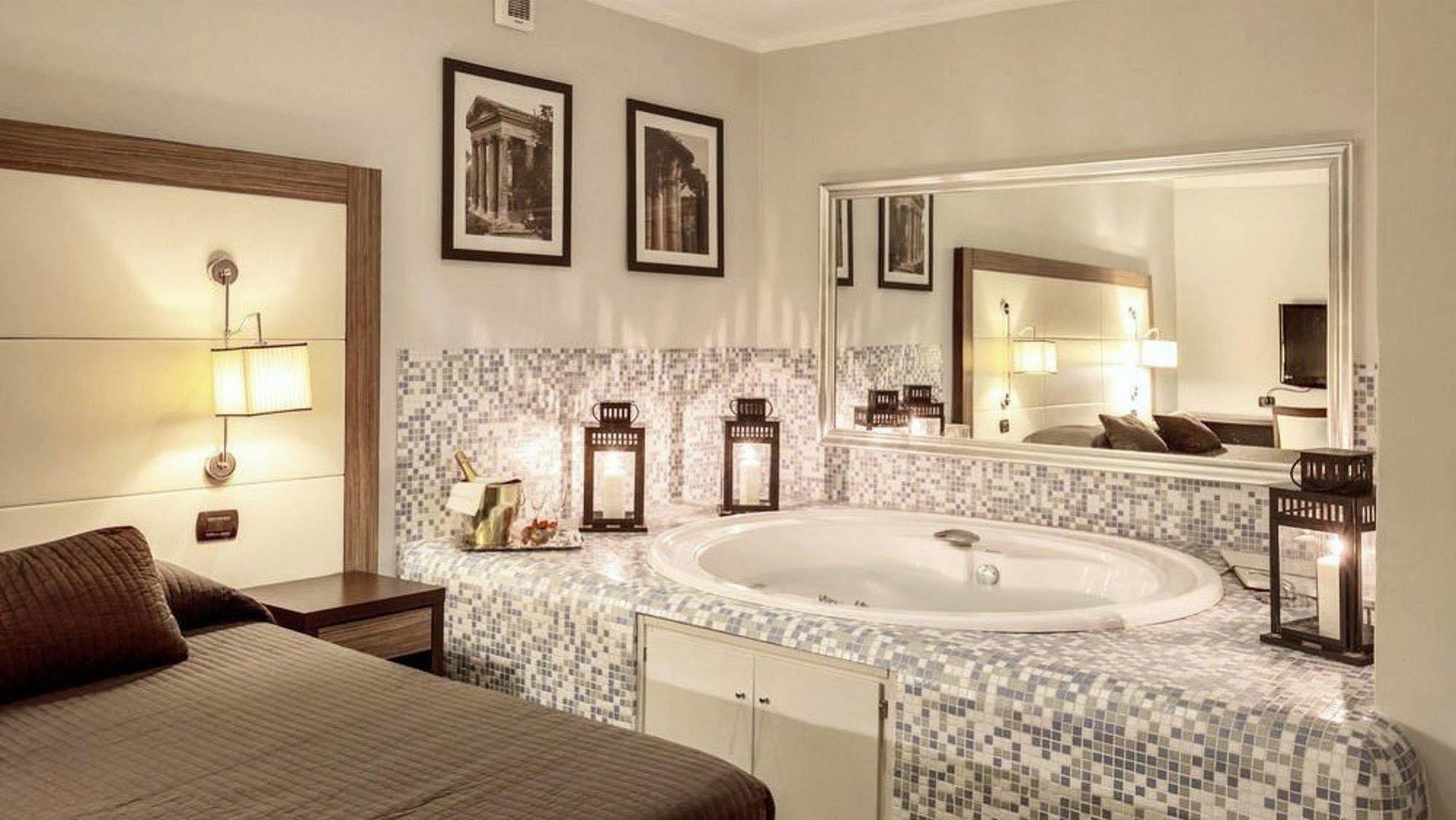 The Strand Hotel Roma Esterno foto